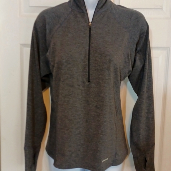 Patagonia thumb hole top - Picture 1 of 16
